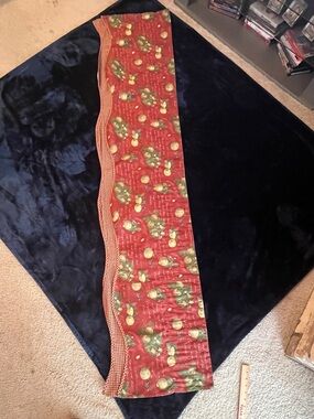 Waverly Red and Green Holiday Valance with Gold Accents